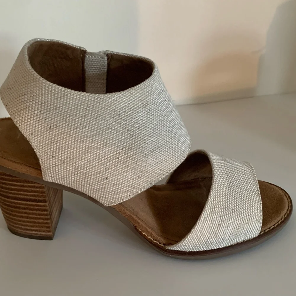 TOMS "Majorca Cutout" Natural Yarn Dye in size 7 - Picture 2 of 8